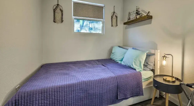 Canyon Lake Retreat w/ Pool ~ 2 Mi to Lake, Забронировать Дом для отпуска Каньон-Лейк Texas Hill Country