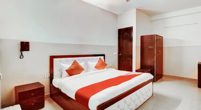 OYO 28461 Townhouse Royal Stay Inn, Забронировать Отель Отели Нью-Дели с завтраком, Завтраки