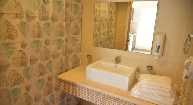 Апартаменты Bristol Sea View Apartments