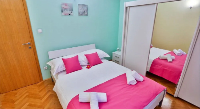 Villa Marina, Забронировать Вилла Отели Dalmatian Zagora с бассейном, Бассейн