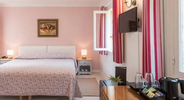 Трёхместный номер Standard Hotel Mas Djoliba