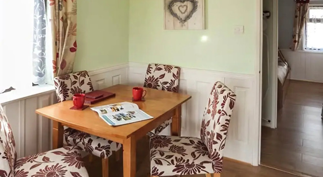 45H Medmerry Park Holiday Park, Забронировать Дом для отпуска Коттеджи Исторического графства Суссекса, Коттедж