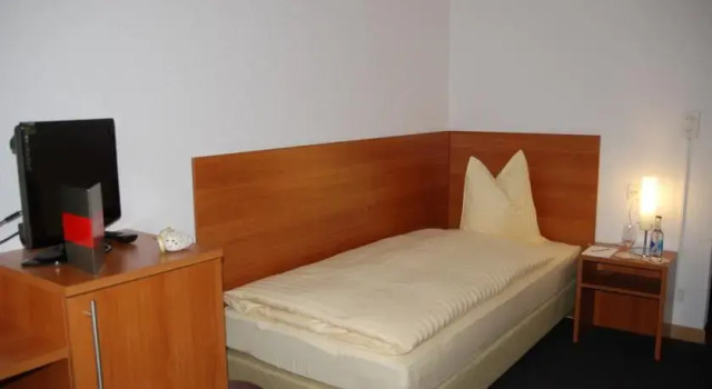 Airport Hotel Bern-Belp GmbH, Buchen Sie Hotel Belp Schweizer Mittelland