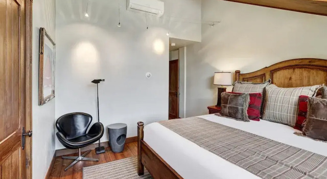 Номер Standard Stunning Views - Renovated Condo In Pines Lodge 2 Bedroom Condo