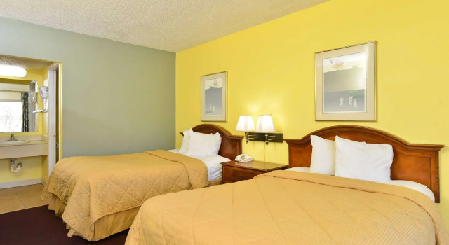 Четырёхместный номер Standard Americas Best Value Inn Cocoa Port Canaveral