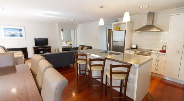 Kingfisher Cottage 2 or 3 Bedroom - Russell Cottages Collection, Забронировать Отель Отели Бей-оф-Айлендс с бассейном, Бассейн