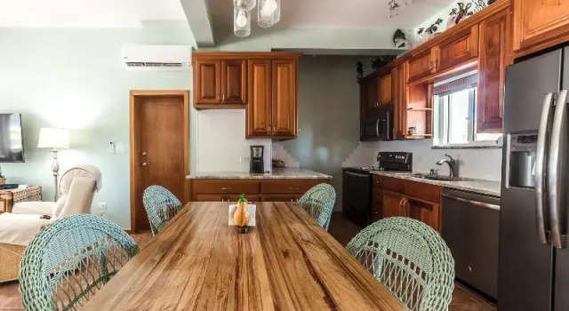 Люкс рядом с пляжем Sapphire Beach Resort