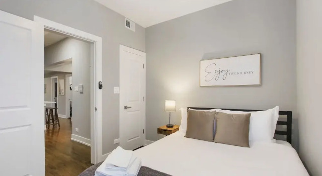 3BR Well-Furnished Apt - Kedzie 3F