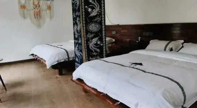 Люкс Deluxe Xingyi Wanfenglin Wuq Homestay