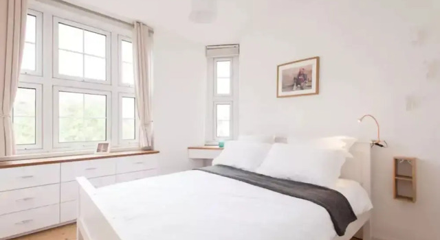 1 Family Flat near London Bridge, Забронировать Отель Отели Лондона 3 звезды, рядом с St Olaf House, 3*