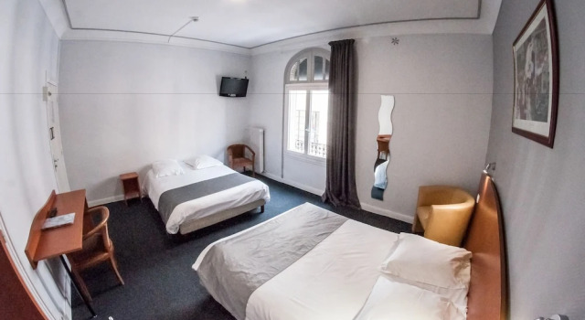 Четырёхместный семейный номер Standard Hôtel Gambetta
