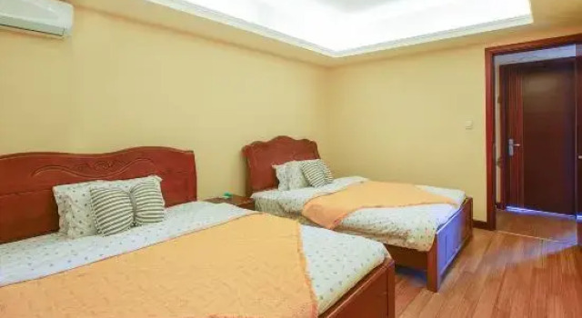 Люкс Kaifeng Apartment Hotel Country Garden Shili Silver Beach