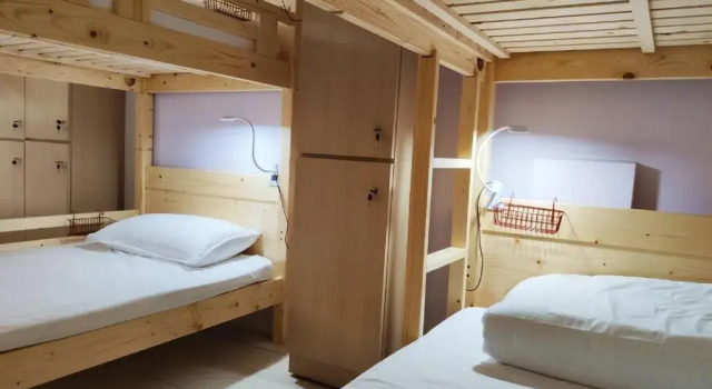 Кровать в общем номере (женский номер) Simple life hostel