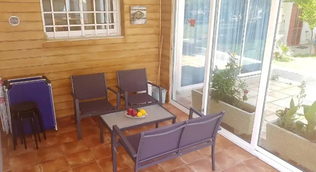 Апартаменты 2 bedroom ground floor apt, 5 minutes walk from the beach