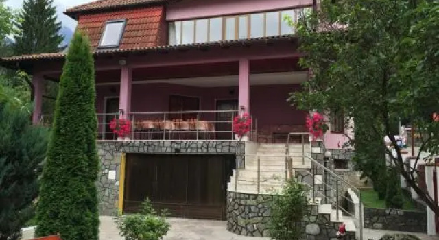 Casa Minerva, Rezervovat Hotel Hotely v Prahova Valley s parkováním, Parkování