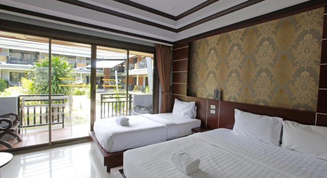 Трёхместный номер Deluxe Phi Phi Andaman Beach Resort