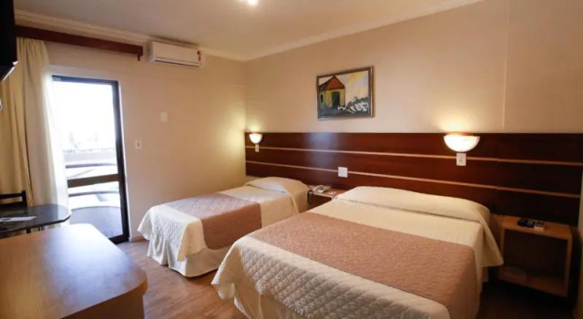 Трёхместный номер Standard Hotel Lang Palace - Fica no Centro da Cidade