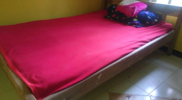 Lucky Homestay, Prenota Hotel Muntuk Indonesia