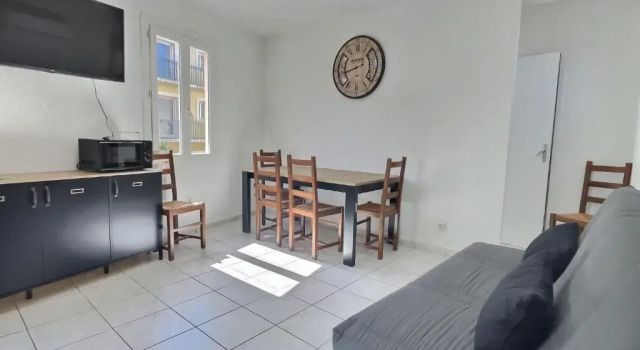 Cimm Valras À 300m de la plage, appartement idéal pour 2 adultes et 2 enfants