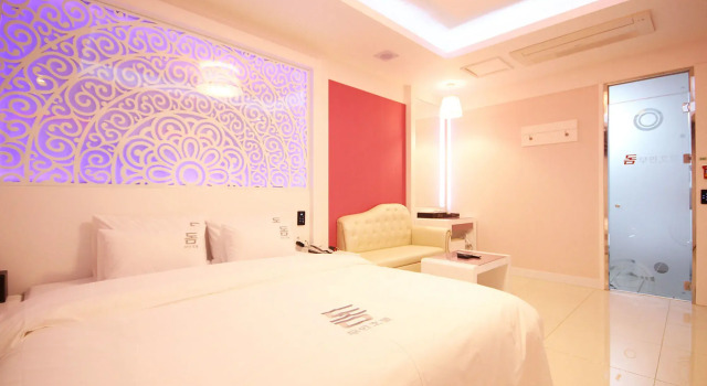 Dom Hotel, Забронировать Отель Отели Taech'on-ni с парковкой, Парковка