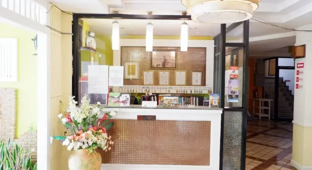 Rungnatee Place & Boutique Hotel