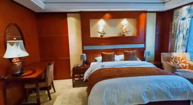 Люкс Business Weifang Internation Financial Hotel