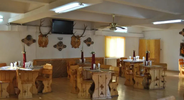 Cabana Popasul Haiducilor, Rezervovat Hotel Hotely v Hunedoara s parkováním, Parkování