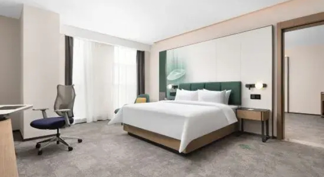 Suite Business Hampton by Hilton Xiangyang