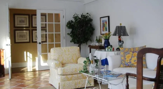 The Cottage Bed & Breakfast, Book Vacation Home Clarkston Georgia