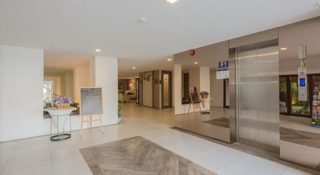 B2 Riverside Premier Resort