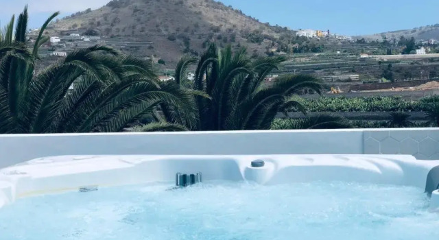 Villa Palmitos Mirador Seaview, Varaa Villa Mökit kohteessa Arucas, Mökki