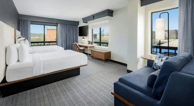 Номер Standard с балконом Courtyard by Marriott Chattanooga Downtown