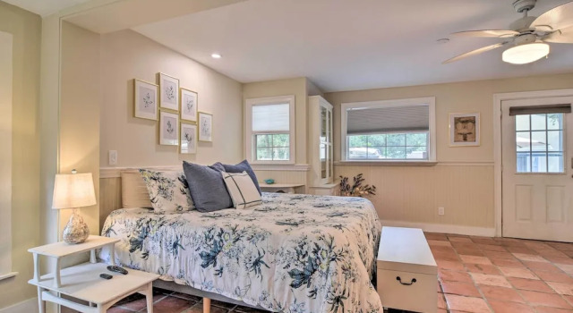 Renovated Ozona Home w/ Views - Steps to Gulf, Забронировать Дом для отпуска Палм-Харбор Pinellas County