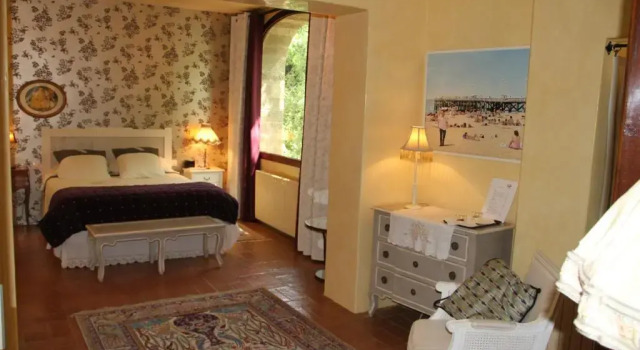 Люкс Royal Mas Vilosa Bed and Breakfast