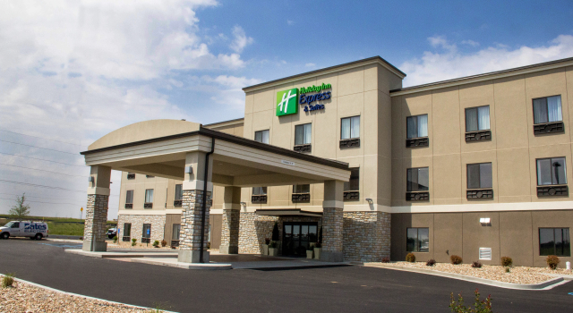 Holiday Inn Express & Suites Sikeston Southwest by IHG, Boek Hotel Hotels in Missouri met zwembad, Zwembad