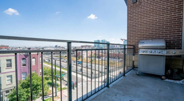 Апартаменты Elegance & Elevation: Mile High Condo in Highland
