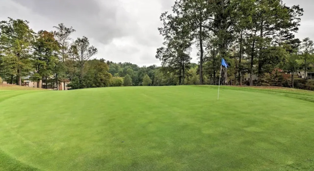 Апартаменты с 2 комнатами с балконом Condo on Kingwood Golf Course ~ 3 Mi to Main St!