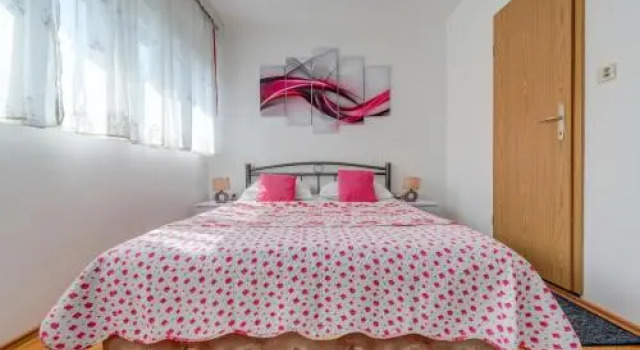 Rooms Alijev, Prenota Hotel Hotel a Croatian Islands con parcheggio, Parcheggio