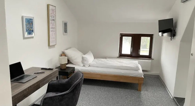 Hotel-am-Bahnhof Stuttgart-Ditzingen, Prenota Hotel Ditzingen Baden-Württemberg