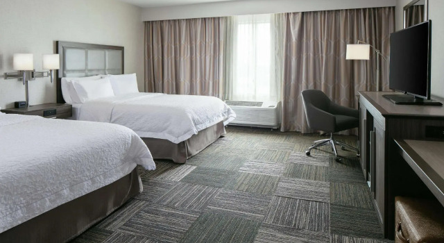Четырёхместный номер Standard Hampton Inn & Suites-Hudson Wisconsin