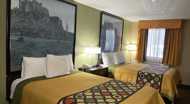 Четырёхместный номер Standard Super 8 by Wyndham Casa Grande