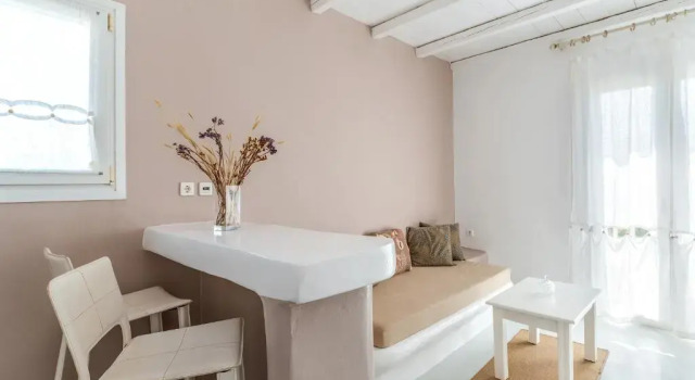 Ninemia Suites Tinos Grand 205, Забронировать Апартаменты/квартира Отели Киония с парковкой, Парковка