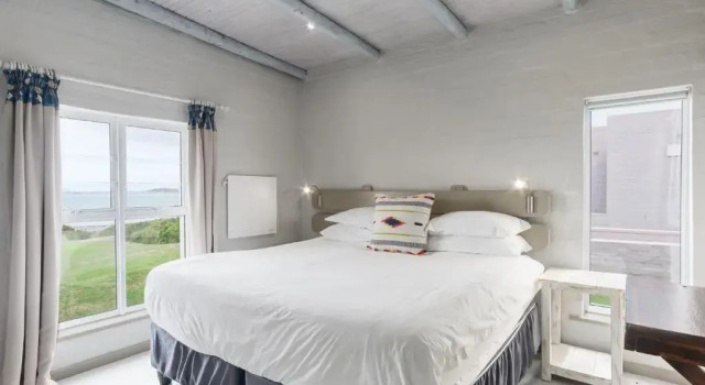 Коттедж с 2 комнатами с видом на море Blue Bay Lodge