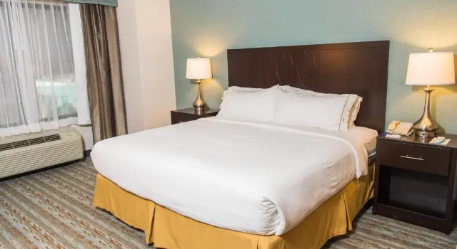 Двухместный номер Deluxe Wyndham Garden Erie