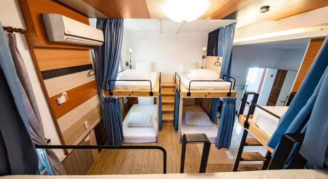 Кровать в общем номере (женский номер) D.C. Inn