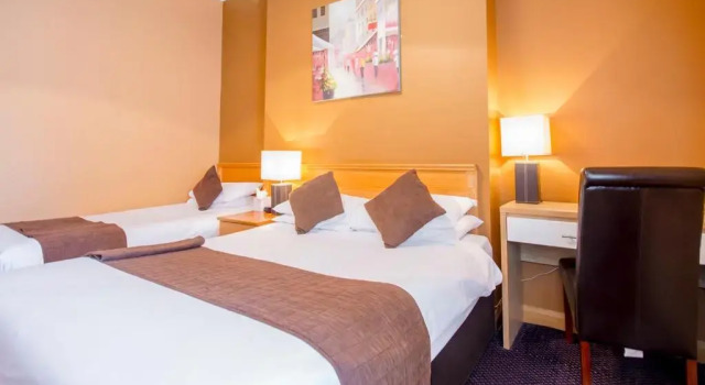 Трёхместный номер Standard Smiths Hotel