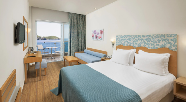 Akrotiri Beach Resort & Spa - Adult Friendly
