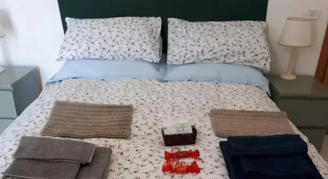 B&b MiracoLetti38, Забронировать Отель «постель и завтрак» Отели Неаполя 3 звезды, рядом с Кафедральный собор Неаполя, 3*