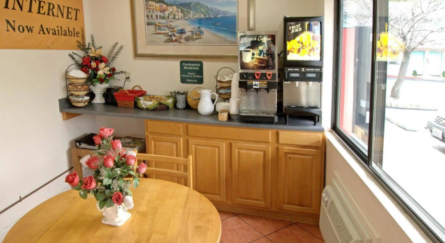 Starlight Inn, Брондау Қонақ үй Найантик Connecticut
