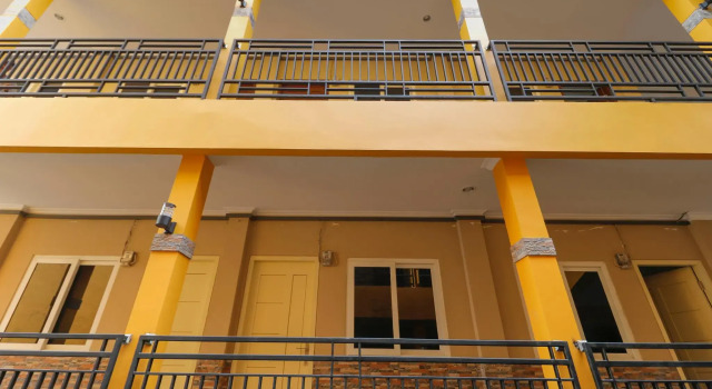 RedDoorz Plus near Palembang Square Mall, Rezerwuj Hotel Palembang Sumatra